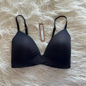Skims Wireless Form T-shirt Bra Onyx Size 32DD